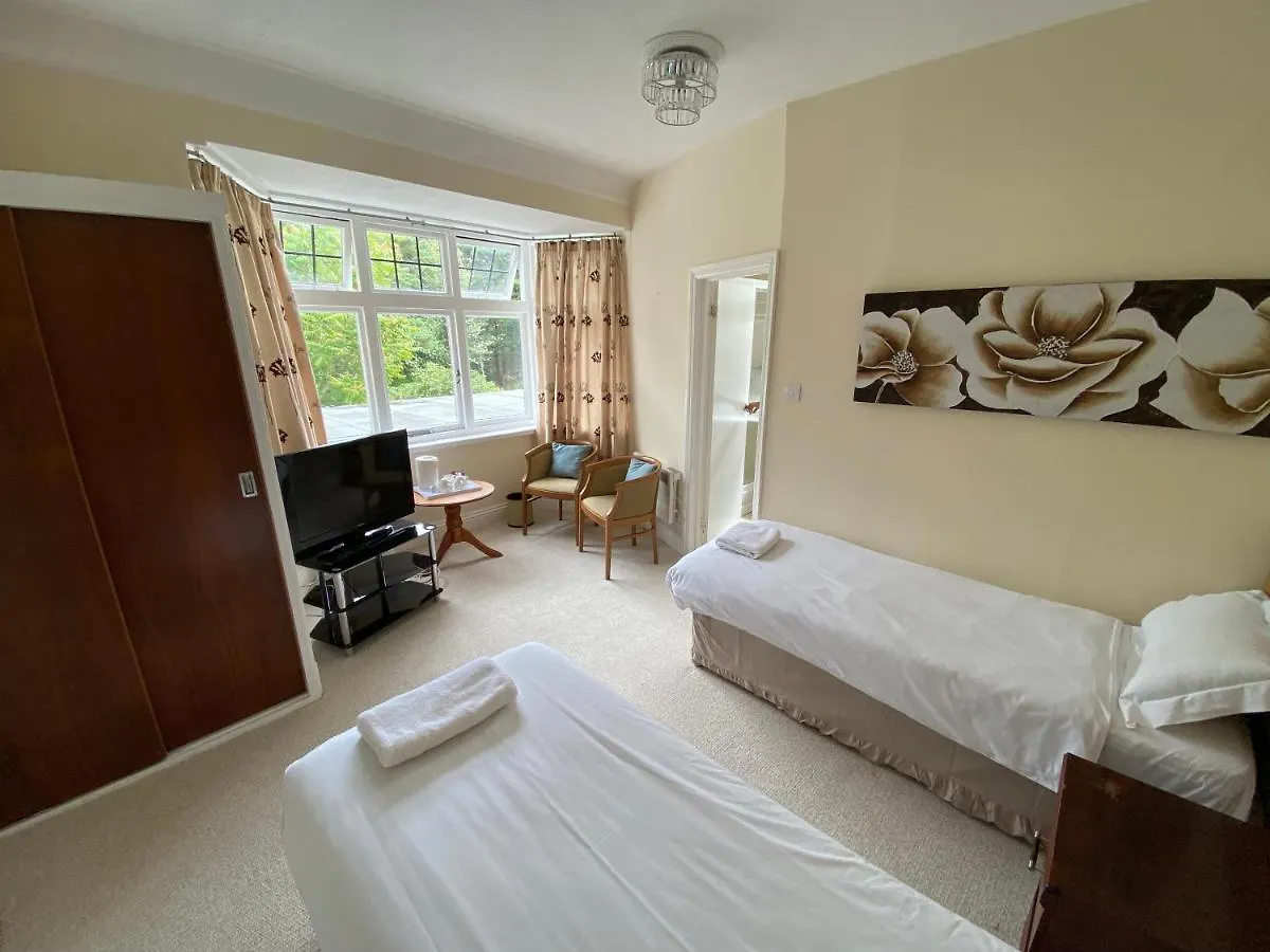 Hinton Firs Hotel Bournemouth 3*,